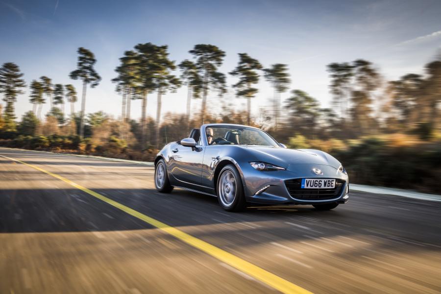  Mazda MX-5 Arctic 2017 года  (UK) (фото 3 из 53)